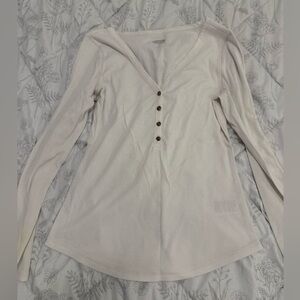 White Long Sleeve V-Neck Top